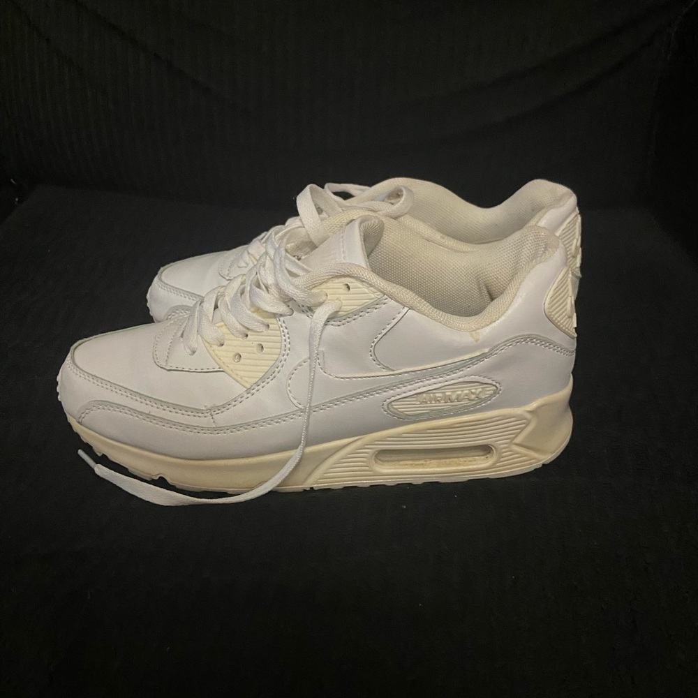 Nike Air Max 90 casual sneaker